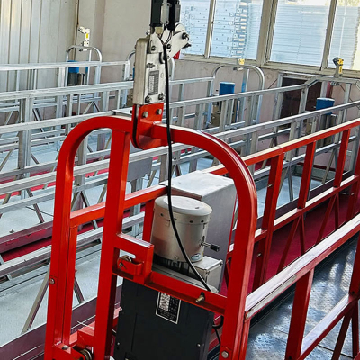 Plateforme suspendue spécialement conçue